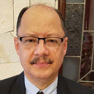 Dr. Leonel Rivera Ochoa