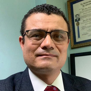 Dr. Mynor Ulises Martínez Sosa